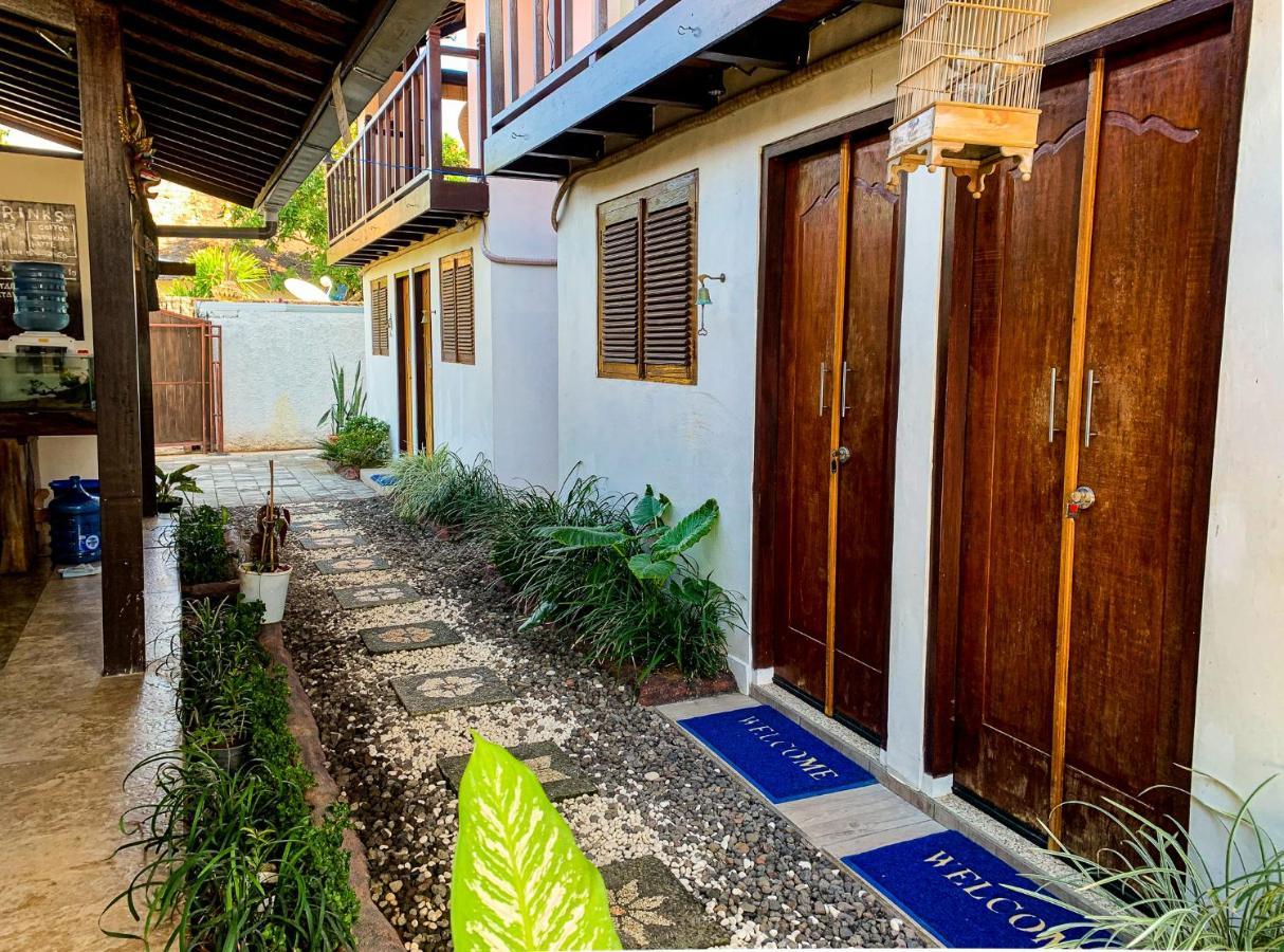 Capung Guesthouse Джимбаран Экстерьер фото